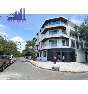 Nhà phố huyện Nhà Bè TP.HCM 1 hầm 4 tầng 550m2